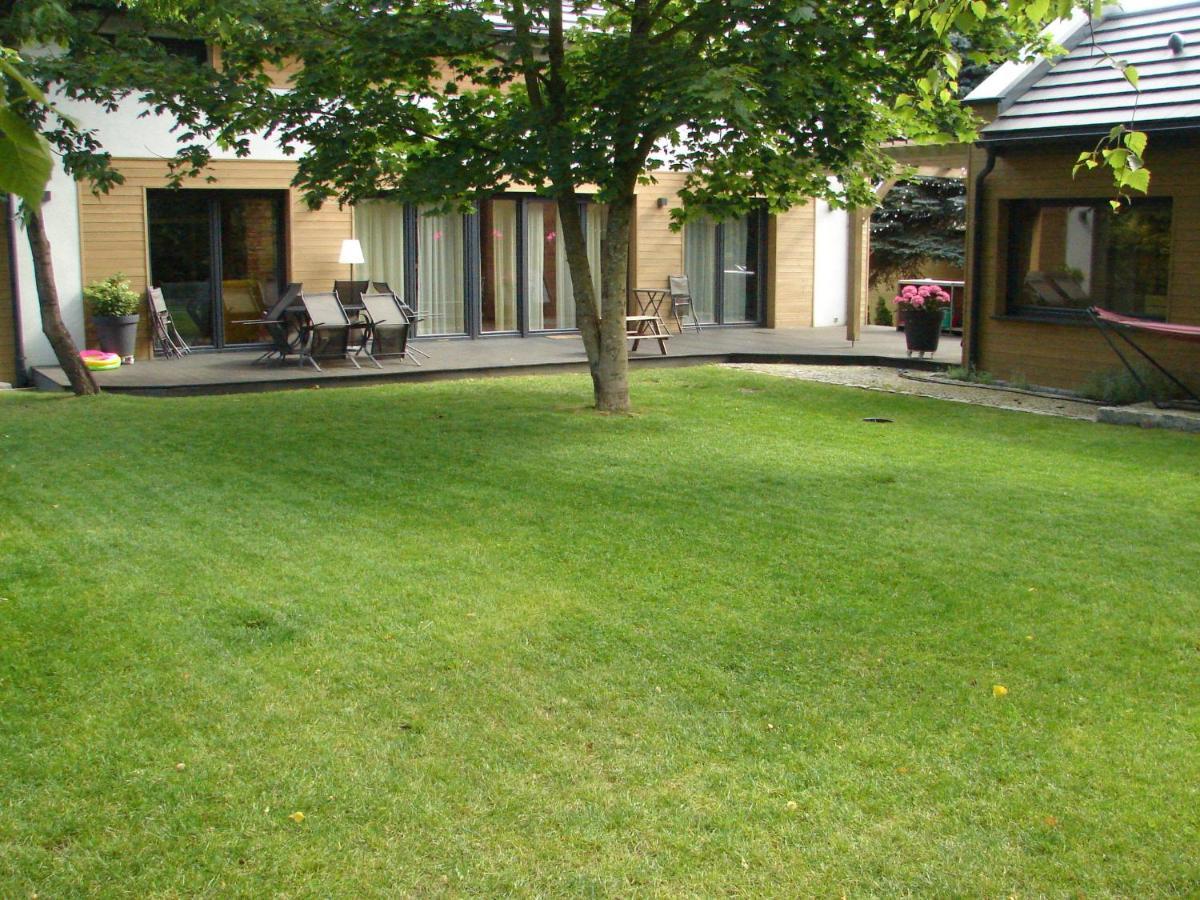 Wiselka Holiday House-1,2Km To The Beach; 5 Bedrooms, 3 Bahrooms; Fire Place. Private Sauna! Exterior foto