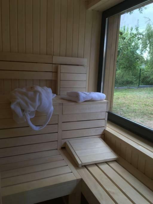 Wiselka Holiday House-1,2Km To The Beach; 5 Bedrooms, 3 Bahrooms; Fire Place. Private Sauna! Exterior foto